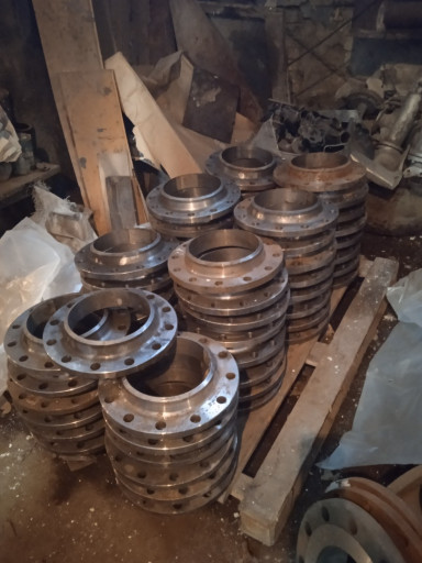 Фланцы ст.20, 09г2с, 12х​18н10т, переходы, заглуш​ки.