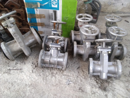 Задвижки 33а17р Ду50, 80​, 125.