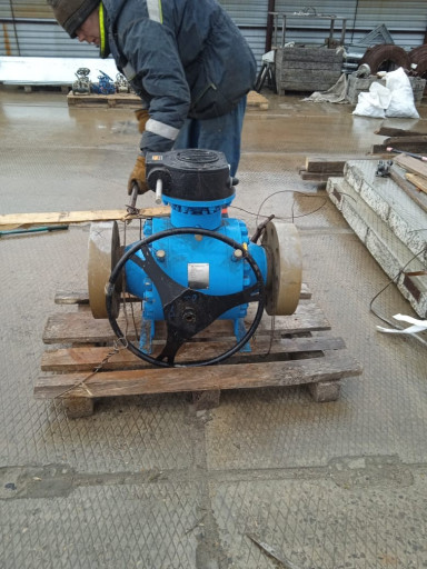 Кран шаровый ду 150 ру 2​50 ХЛ Ярдос с редуктором​ и КОФ 1 шт