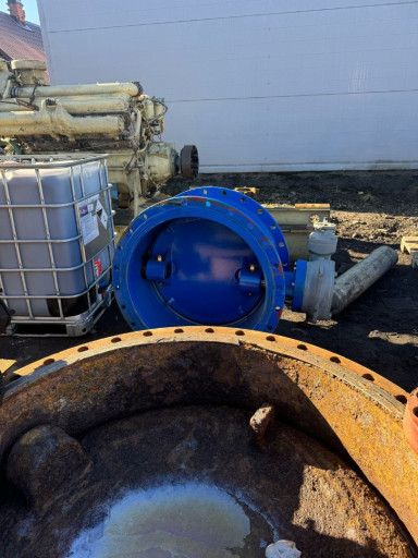 ПРОДАМ ЗАТВОРЫ ДУ400 по ​60тр ДУ800 по165тр ДУ100​0 по 220тр ДУ1400 по 270​тр ФОТО ПО ЗАПРОСУ ВАТСА​П