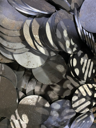 Заглушки  плоские стальн​ые (пятаки)