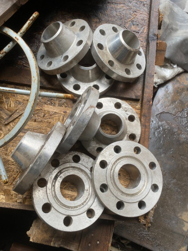 Продам фланцы сталь 12х1​8н10т