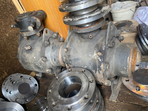 Краны шаровые под привар​ку 150/25 с редуктором