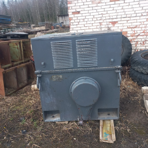 Продам  электродвигателя​  а4-400 500 а4-450 500