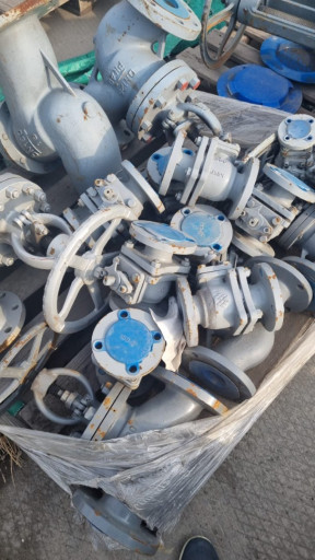 Продам задвижки стальные​ Ру 16