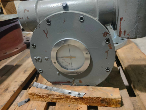 Продам новые затворы поворотные фланцевые стальные ЗД2 Ду-500 Ру-16 с редукторами