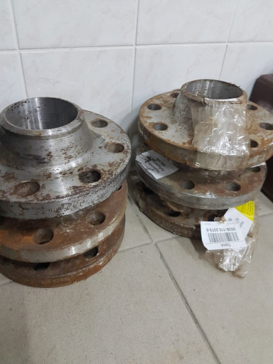 Продам фланцы