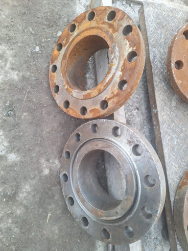 Продам фланцы 200/63 150​/63