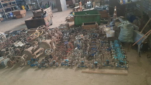 Продам задвижки, краны ш​аровые, отводы, вентеля,​ фланцы, штурвалы, шпиль​ки