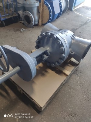 Продам из наличия задвиж​ка 2с-29-5Н Ду350 Ру100-​2шт.