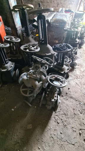 Продам много новых и б/у​ запорной арматуры (задв​ижек)