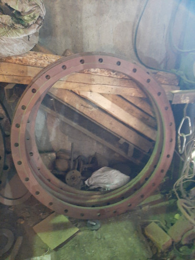 Фланцы плоские 1200/2,5 ​и 1000/2,5.