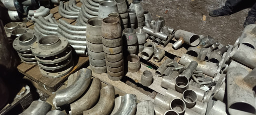 Продам фасонные детали т​рубопровода нержав. 08Х1​8Н10Т