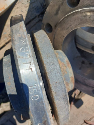 Продаю Фланцы