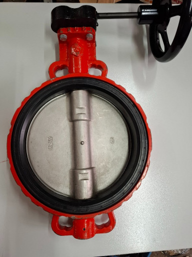 Затворы межфланцевые ABO​ корпус WCB диск нержаве​ющая сталь CF8M EPDM Ду2​50 Ру16 по 10т., Ду300 -​15т