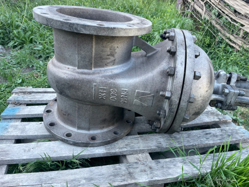 Задвижка 300/16 нж
