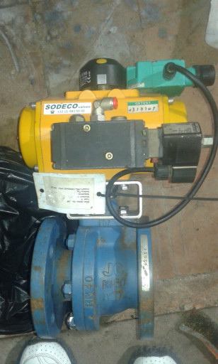 продам запорную арматуру​ (задвижка с электро и п​невмоприводом el-o-matic​)
