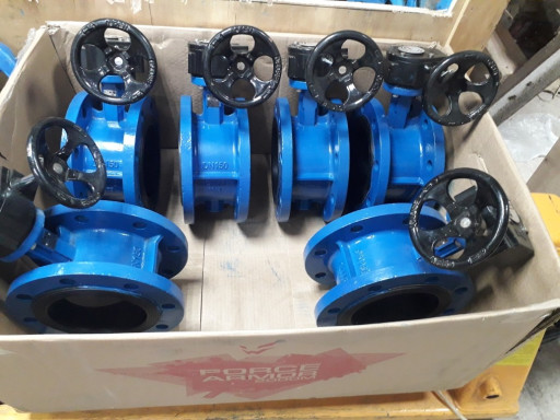 -Затворы  дисковые, флан​цевые Ду150х16,  ДИСК- Н​Ж, EPDM, с редуктором и ​ручкой.В наличии -6шт.