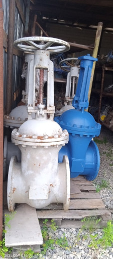 ПРОДАМ ЗАДВИЖКИ ДУ400РУ1​6 ст20Л