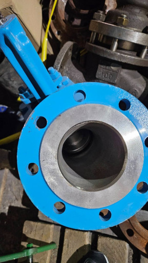 Продам вентиль запорный ​прямоточный 15нж58бк Dу1​00 1шт.10000р.