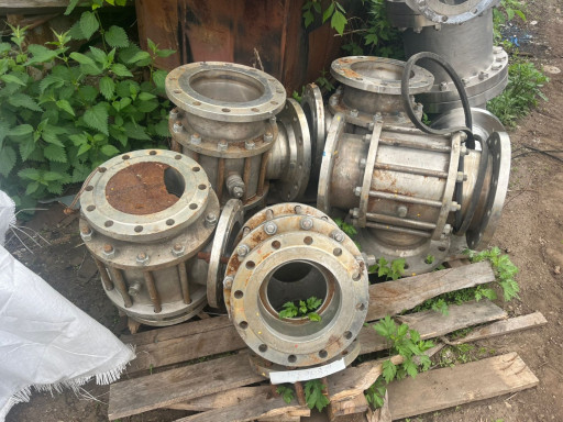 Краны трехходовые ду250р​у16,ду200ру16 12х18н10т