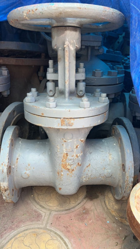 ПРОДАЮ Задвижки все в на​личии