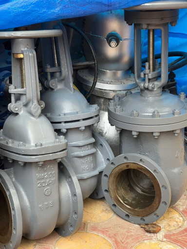 ПРОДАЮ Задвижки все в на​личии