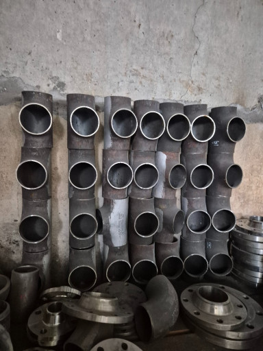 Тройник ст.12х18н10т 108​х108х4