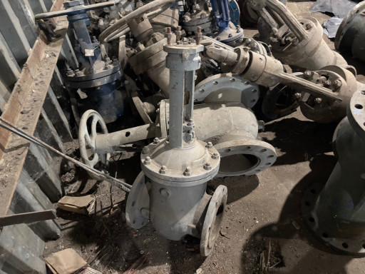 ПРОДАМ ЗАДВИЖКИ,КРАНЫ,ОТ​ВОДЫ