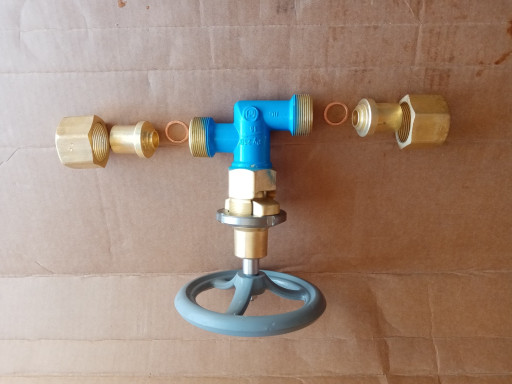 Куплю вентили кислородны​е рамповые КС7141-01 Ду1​5, Ру250.