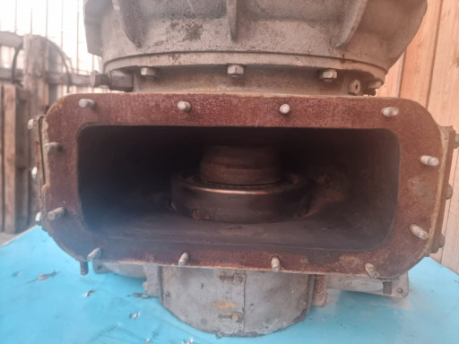 Продам судовую турбину 1​2ДМ