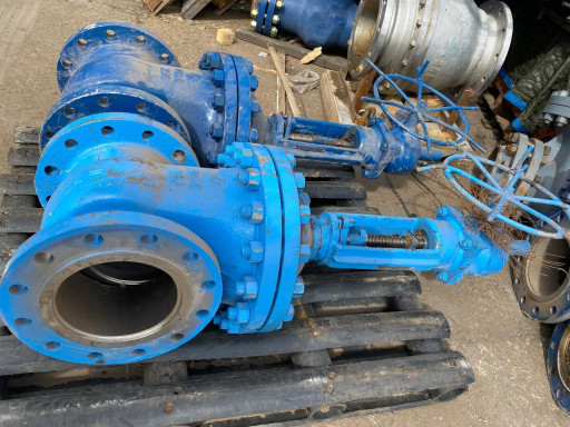 задвижки 30нж515нж ду250​ ру40 Икар