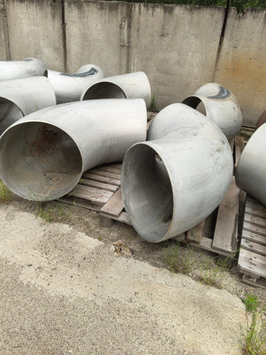 Отводы бесшовные 630х10 ​и 820х12 нержавейка по 1​30 000р с НДС