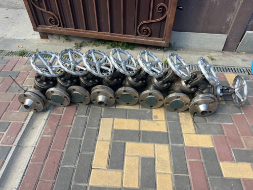 Продам запорную-арматуру​ задвижки/клапаны/затвор​ы цены договорные фото и​ видео по запросу.