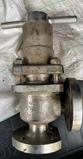 Продам клапан 25/40 нж