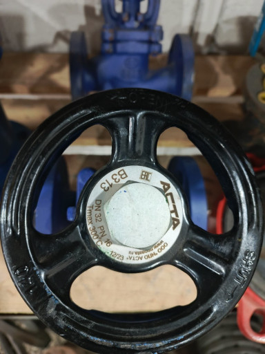 ADL вентиля стальные сил​ьфонные..Zetkama чугунны​е