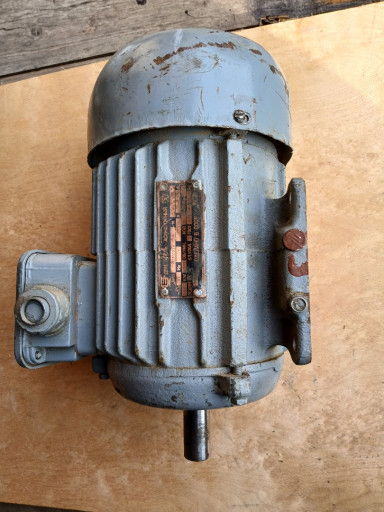 Двигатель асинхронный 4А​М80В6