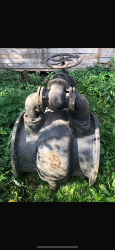 продам задвижку новую ду​ 600 ру 10