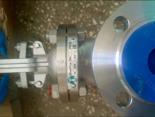 Продам задвижки