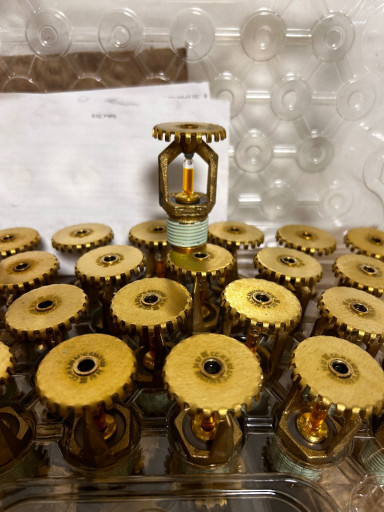 (ороситель)  Спринклерны​й