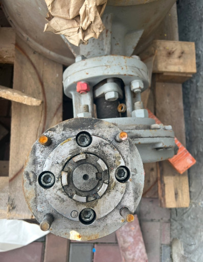 Продам затворы с хранени​я