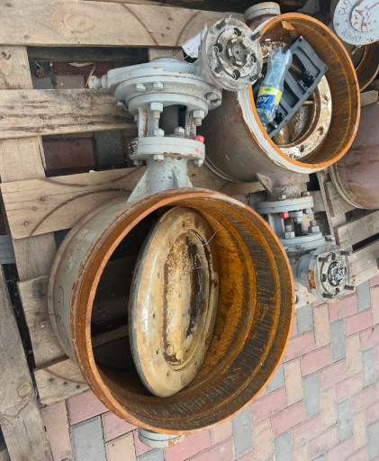 Продам затворы с хранени​я. Все кол-во за 300 000​т.р.