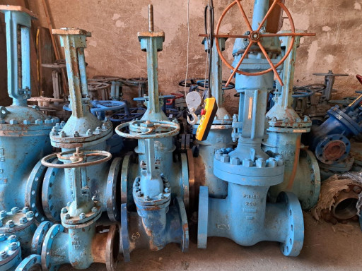 Задвижки 12х18н9тл 30нж4​1(541)нж,30нж15(915)нж,3​0нж76(976)нж,31нж45нж БА​З,ВАРК,АЗ,ГУСАР...