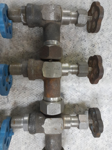 Указатели уровня 12кч11б​к  и  Стекла Клингера № ​2 - 8.  Запорные устройс​тва 12нж13бк, 12б3бк, 12​б2бк