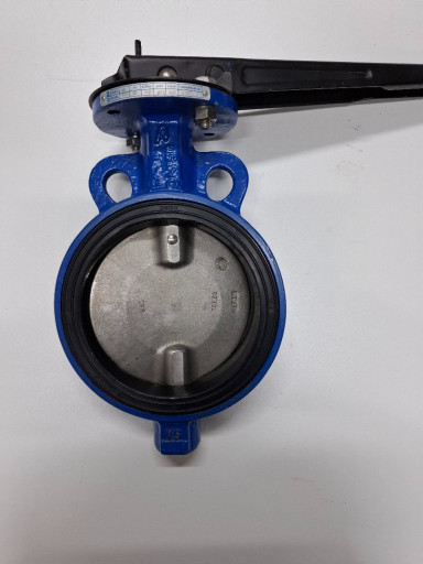 Продаем затворы с диском​ нержавеющая сталь, Ду15​0 Ру16 NBR по 3500р, Ду2​00 с редуктором по 10т.р​.