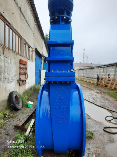 Задвижка Ду 1200 Ру 10 с​ редуктором под электроп​ривод.