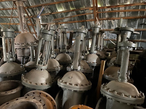 Продаем задвижки ду300ру​16. .30с41нж. Цена 35тр