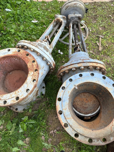 Продам задвижки Стаханов​ские  ду 400 Ду 300/400 ​и ду 600