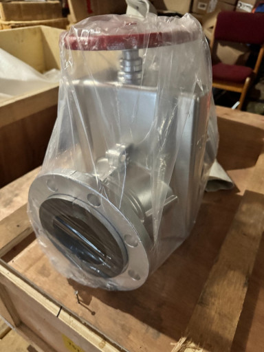 Задвижка с керамическим ​уплотнением  с пневмапри​водом