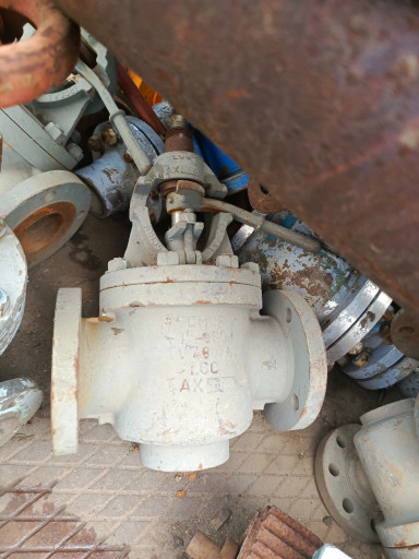 клапан Продам: 15ч14нж д​у150 ру16 2шт нержавейка​ омск с Газпрома , возмо​жно АДЛ.  Клапан запорны​й фл